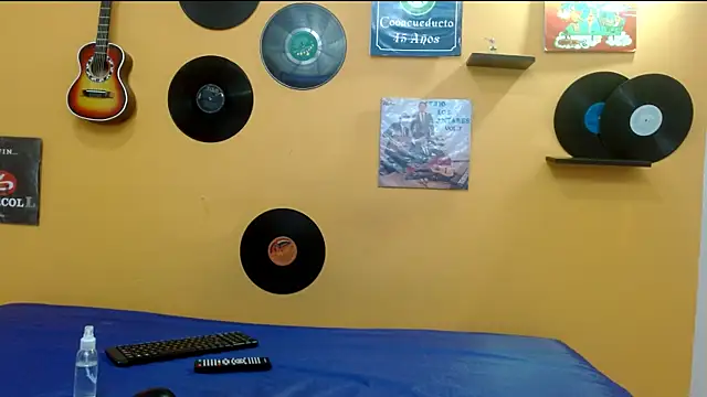 Snapshot of skinnyverus18 chatting on 01/18/26, 06:55 skinnyverus18 online show from 01/18/26, 06:55