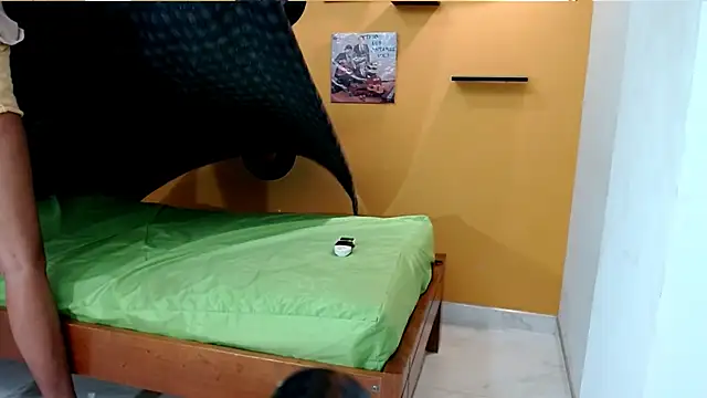 Snapshot of skinnyverus18 chatting on 02/21/26, 07:27 skinnyverus18 online show from 02/21/26, 07:27