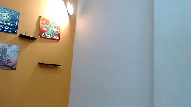 Snapshot of skinnyverus18 chatting on 02/11/26, 07:25 skinnyverus18 online show from 02/11/26, 07:25