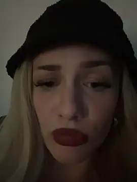 DaryaDoll online show from 04/11/26, 09:40