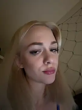 DaryaDoll online show from 12/19/25, 01:42