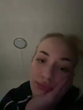 DaryaDoll online show from 01/11/26, 07:15