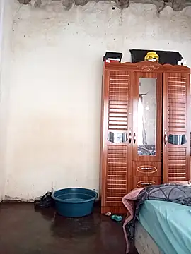 small D94 online show from 09/27/25, 07:03