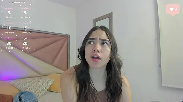 SaraWagner  online show from 06/20/26, 12:04