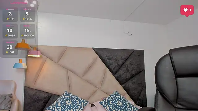 SaraWagner  online show from 11/25/25, 01:39