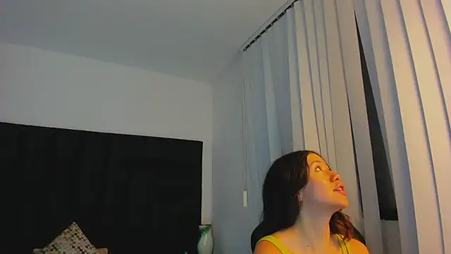 SaraWagner  online show from 09/10/25, 06:07