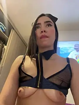 SaraWagner  online show from 04/06/26, 04:46