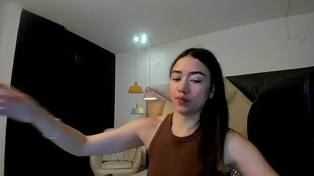 SaraWagner  online show from 10/27/25, 12:11