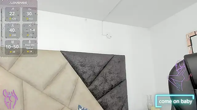 SaraWagner  online show from 11/14/25, 12:58