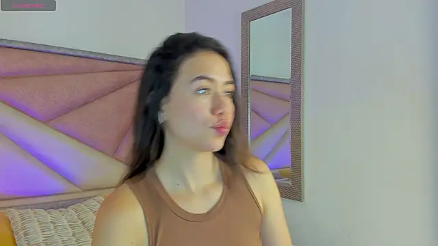 Snapshot of SaraWagner_ chatting on 04/18/26, 12:24 SaraWagner online show from 04/18/26, 12:24