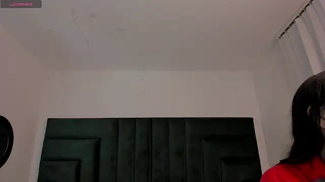 SaraWagner  online show from 01/12/26, 01:12