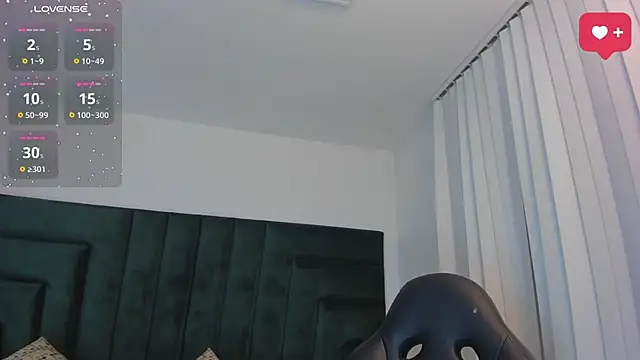 SaraWagner  online show from 10/23/25, 12:20