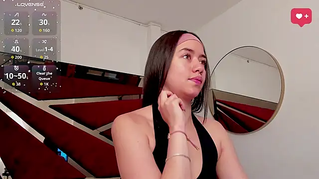 SaraWagner  online show from 04/14/26, 12:04