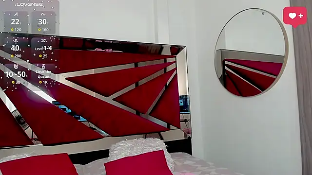 SaraWagner  online show from 04/04/26, 12:06