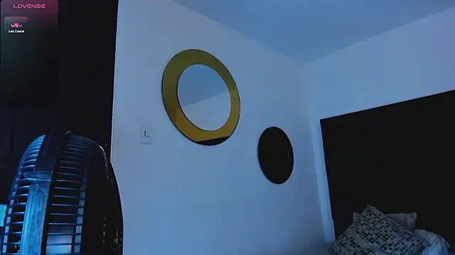 SaraWagner  online show from 10/12/25, 01:40