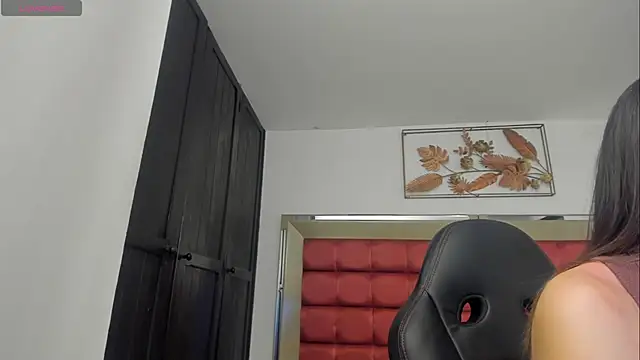 SaraWagner  online show from 10/09/25, 12:11