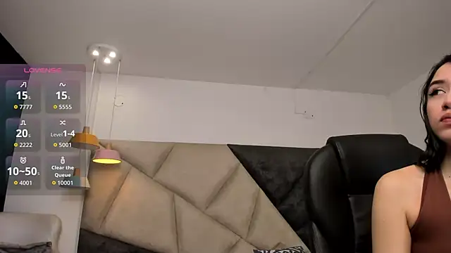 SaraWagner  online show from 11/24/25, 12:32