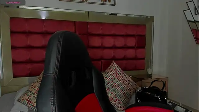 SaraWagner  online show from 02/10/26, 11:48