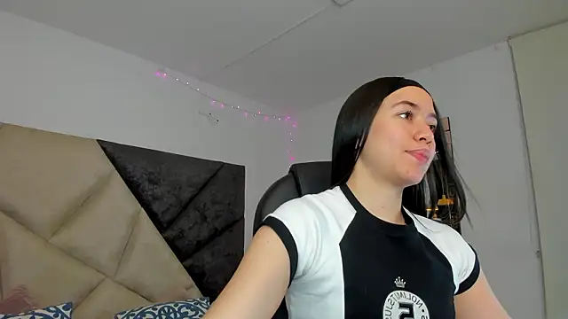 SaraWagner  online show from 03/02/26, 12:33