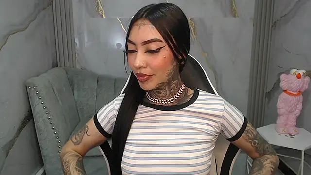 Ashley Blum v online show from 11/19/25, 08:09