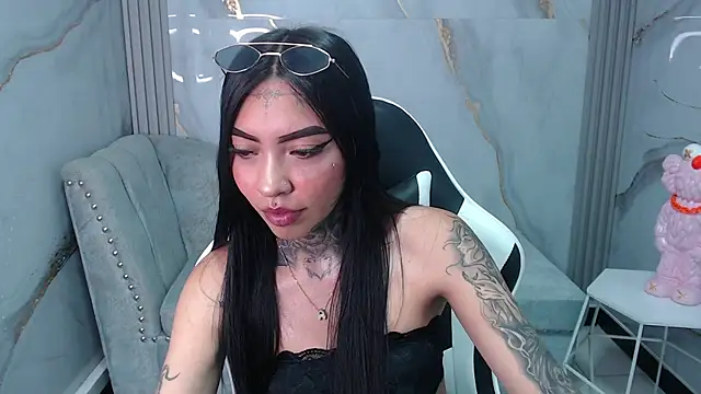 Ashley Blum v online show from 09/29/25, 08:03