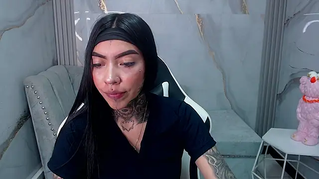 Ashley Blum v online show from 09/19/25, 07:40