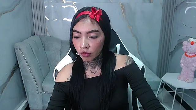 Ashley Blum v online show from 09/26/25, 08:05