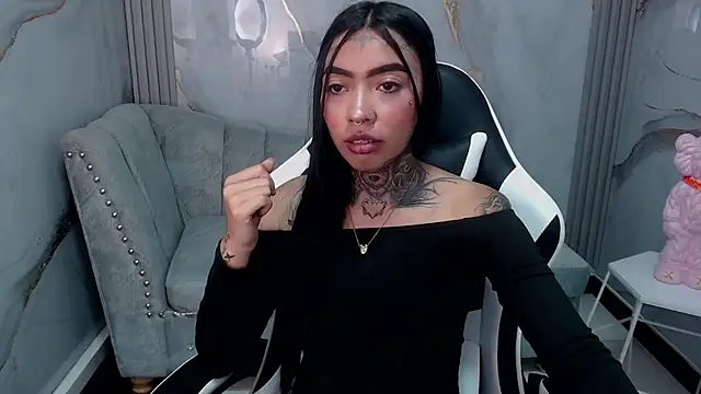 Ashley Blum v online show from 09/12/25, 07:57