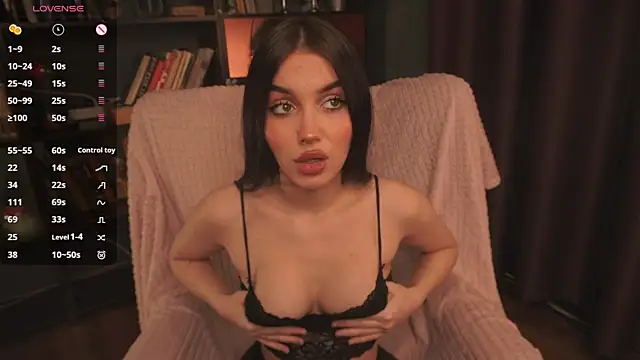 Kamila Bell online show from 11/18/25, 10:13