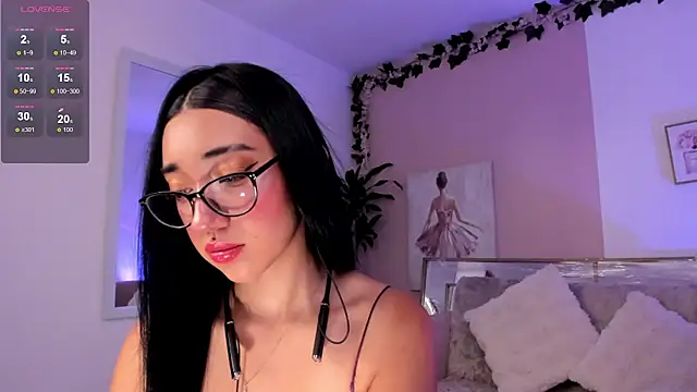 Miacorner  online show from 11/28/25, 08:31