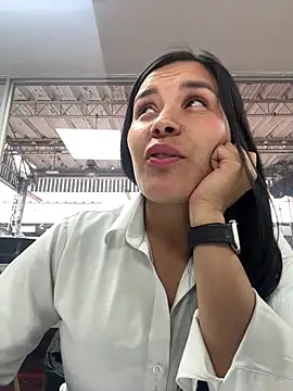 MacaW09 online show from 03/30/26, 10:11