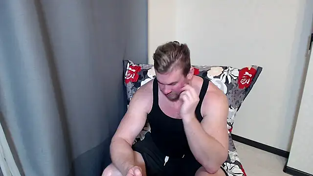 Snapshot of ThorHemsworthRU chatting on 03/18/25, 04:51 ThorHemsworthRU online show from 03/18/25, 04:51