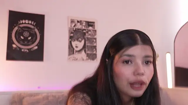 sophieee art online show from 09/19/25, 07:29