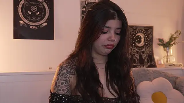 sophieee art online show from 09/28/25, 12:50