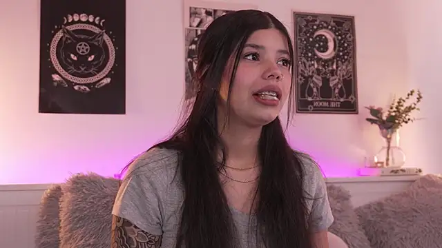 sophieee art online show from 09/08/25, 07:02