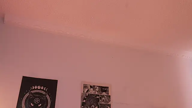 sophieee art online show from 11/05/25, 09:07