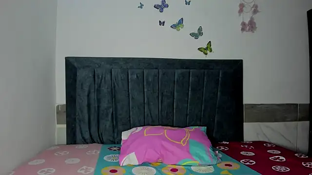 emmie bunny online show from 04/04/26, 10:27