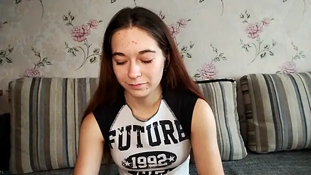 Snapshot of KissKarina chatting on 10/10/25, 11:00 KissKarina online show from 10/10/25, 11:00