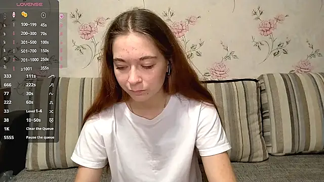 Snapshot of KissKarina chatting on 10/03/25, 03:24 KissKarina online show from 10/03/25, 03:24