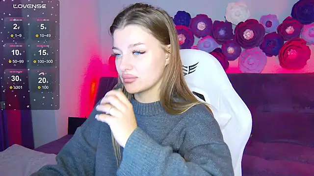 LindaBrilliant online show from 10/10/25, 03:18