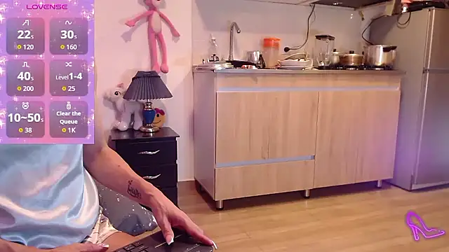 AllysonStonne online show from 01/16/26, 01:42