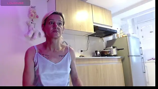 AllysonStonne online show from 03/27/26, 07:04