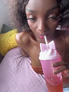 Keirahartz online show from 04/05/26, 06:14