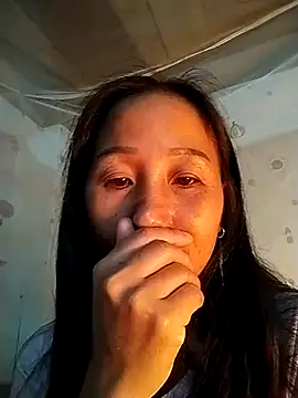 Snapshot of cute_love00 chatting on 11/13/25, 10:24 cute love00 online show from 11/13/25, 10:24