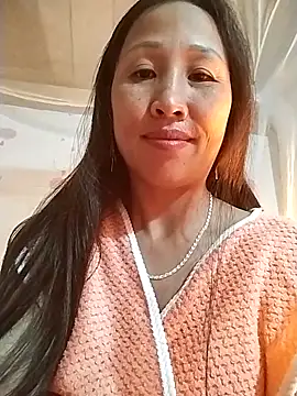 Snapshot of cute_love00 chatting on 11/23/25, 02:27 cute love00 online show from 11/23/25, 02:27