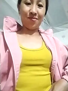 Snapshot of cute_love00 chatting on 11/08/25, 10:19 cute love00 online show from 11/08/25, 10:19