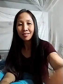 Snapshot of cute_love00 chatting on 11/09/25, 10:30 cute love00 online show from 11/09/25, 10:30