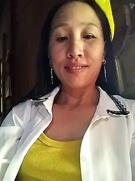 Snapshot of cute_love00 chatting on 10/28/25, 05:50 cute love00 online show from 10/28/25, 05:50