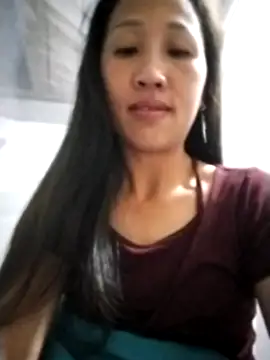 Snapshot of cute_love00 chatting on 10/28/25, 10:31 cute love00 online show from 10/28/25, 10:31