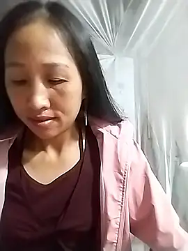 Snapshot of cute_love00 chatting on 11/08/25, 10:24 cute love00 online show from 11/08/25, 10:24